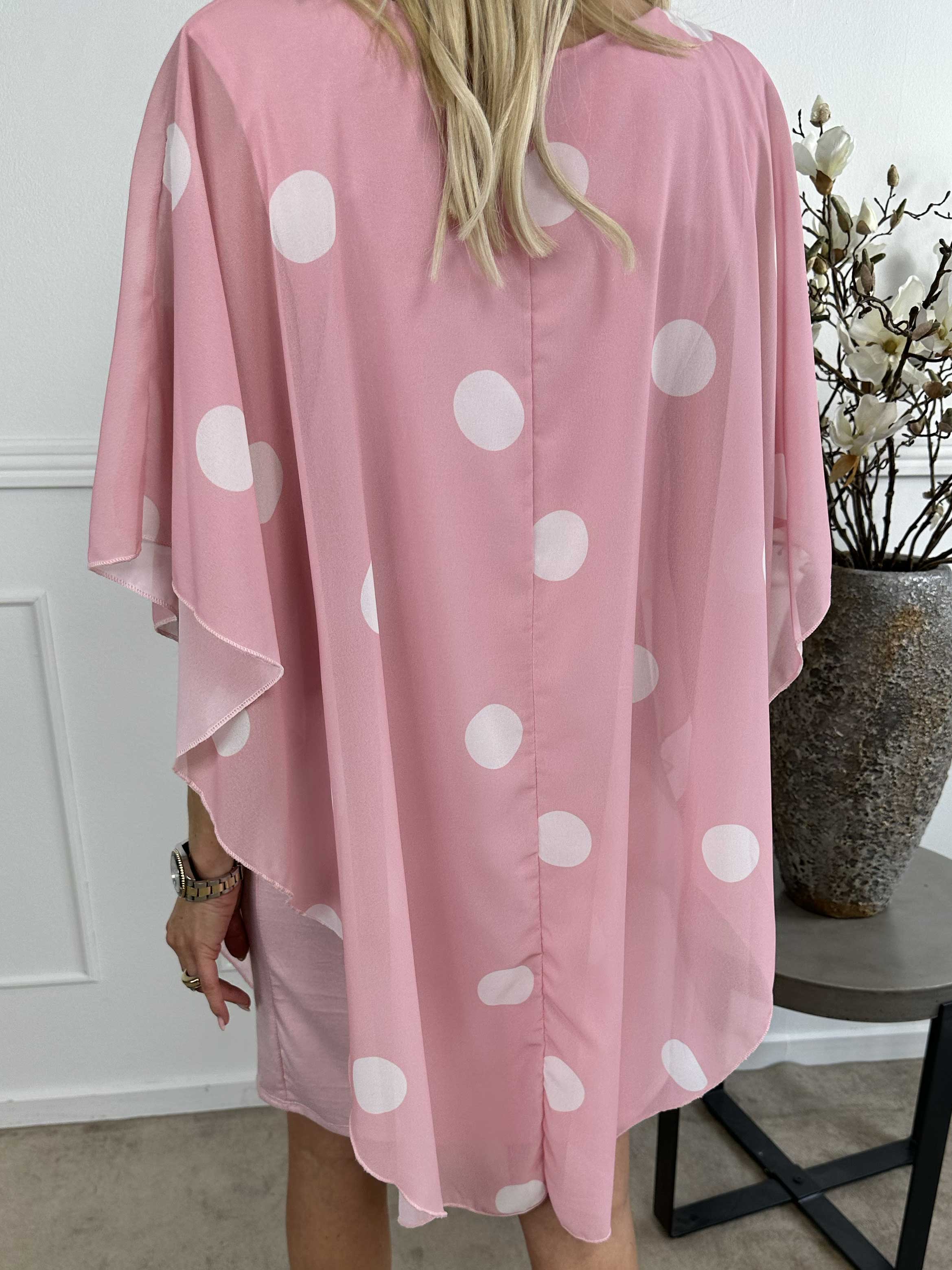 Kenya Dot - Tunikaklänning med prickigt chiffonglager